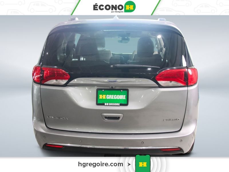 Chrysler Pacifica 2018 Argent Saint-Eustache - photo #5