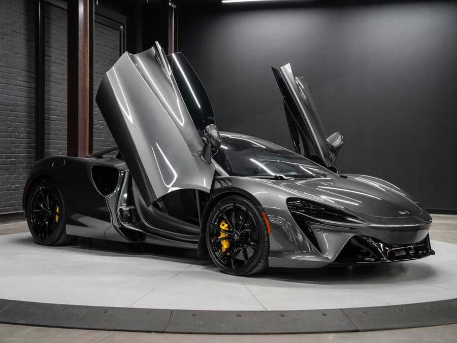 2023 McLaren Artura 2023 Grey