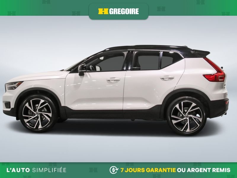 2021 Volvo XC40 White Blainville - photo #4