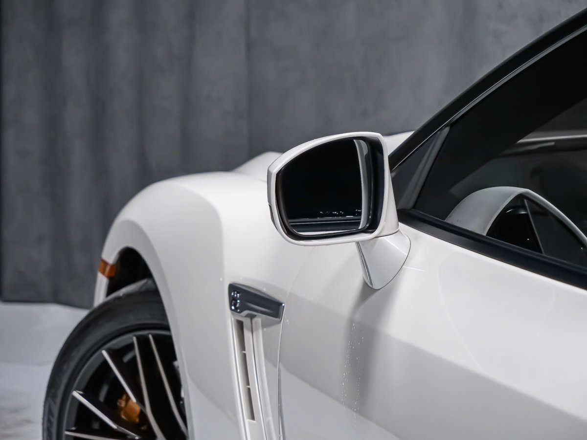 Nissan GT-R PREMIUM 2023 Blanc Montréal - photo #16