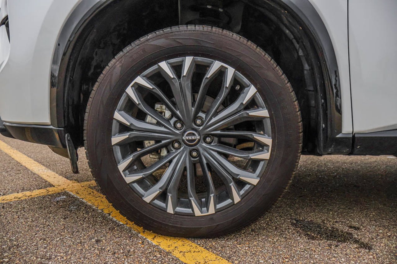 2024 Nissan Rogue AWD Platinum White Sherwood Park - photo #13
