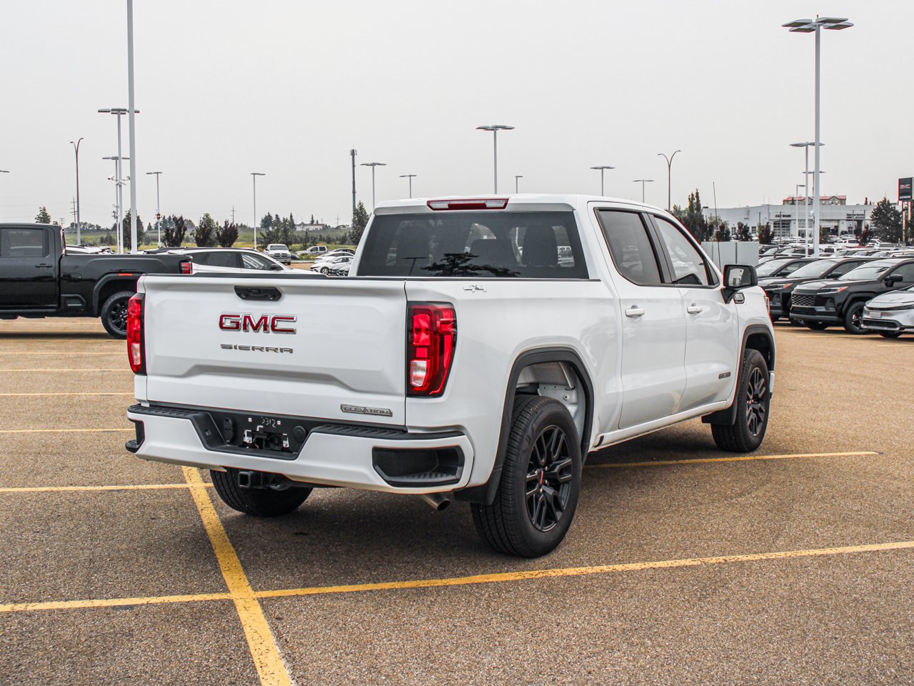2025 GMC Sierra 1500 4WD Crew Cab 147 Elevation White Sherwood Park - photo #8