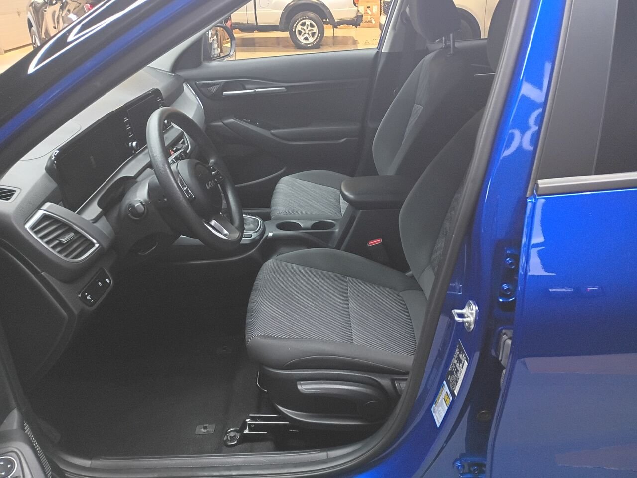 2024 Kia Seltos Blue Blainville - photo #16