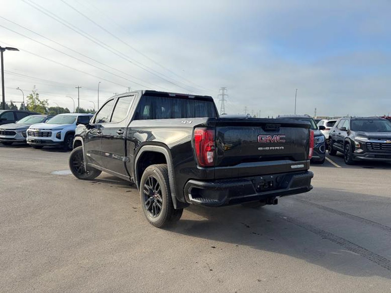 2024 GMC Sierra 1500 4WD Crew Cab 147 Elevation Black Sherwood Park - photo #3