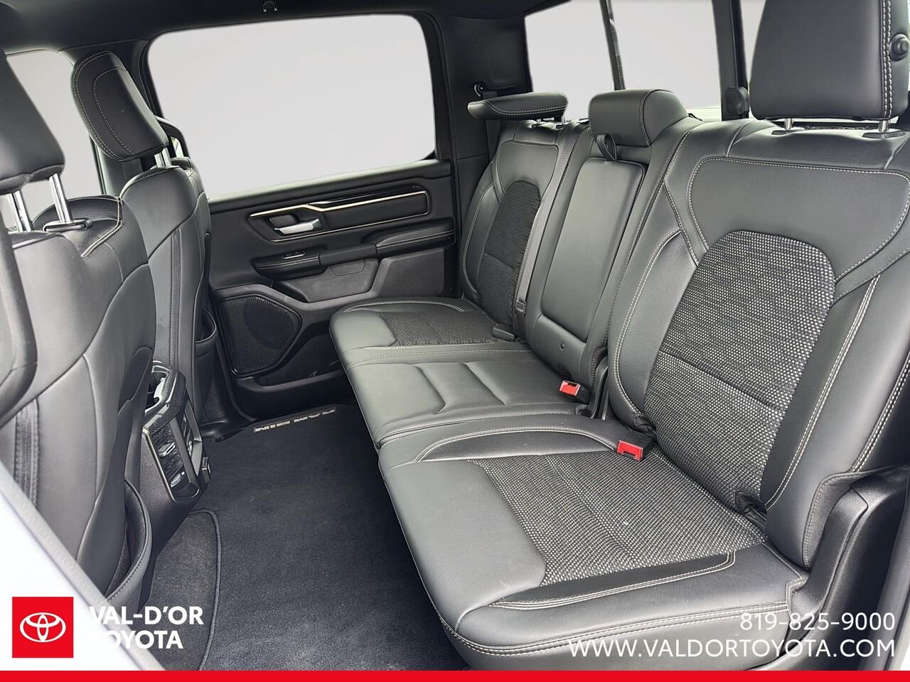 Ram 1500 SPORT crew cab boite de 6 pieds 2022 Blanc Val-d'Or - photo #8