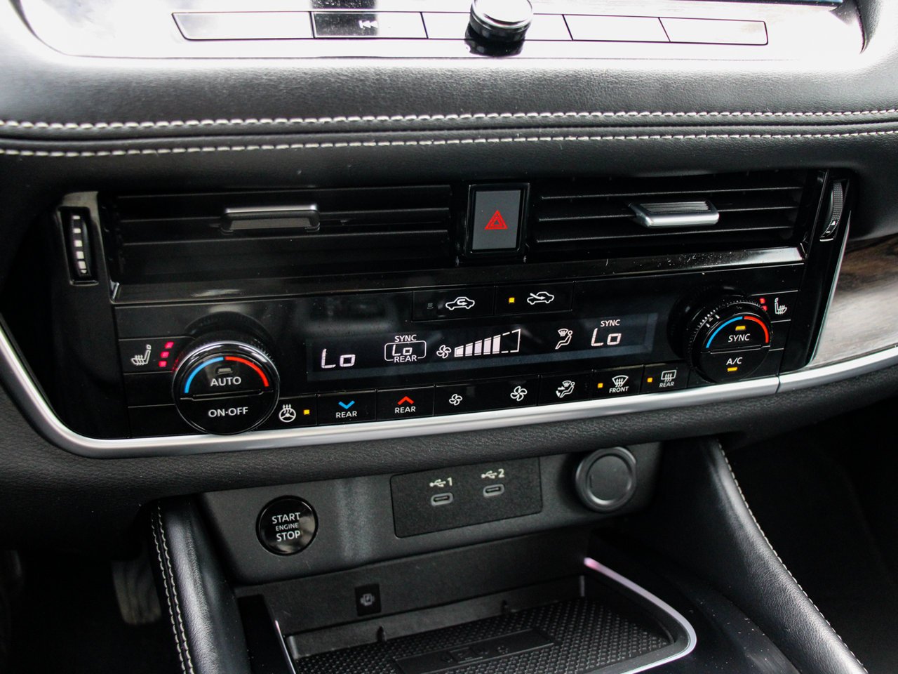 2024 Nissan Rogue AWD Platinum White Sherwood Park - photo #24