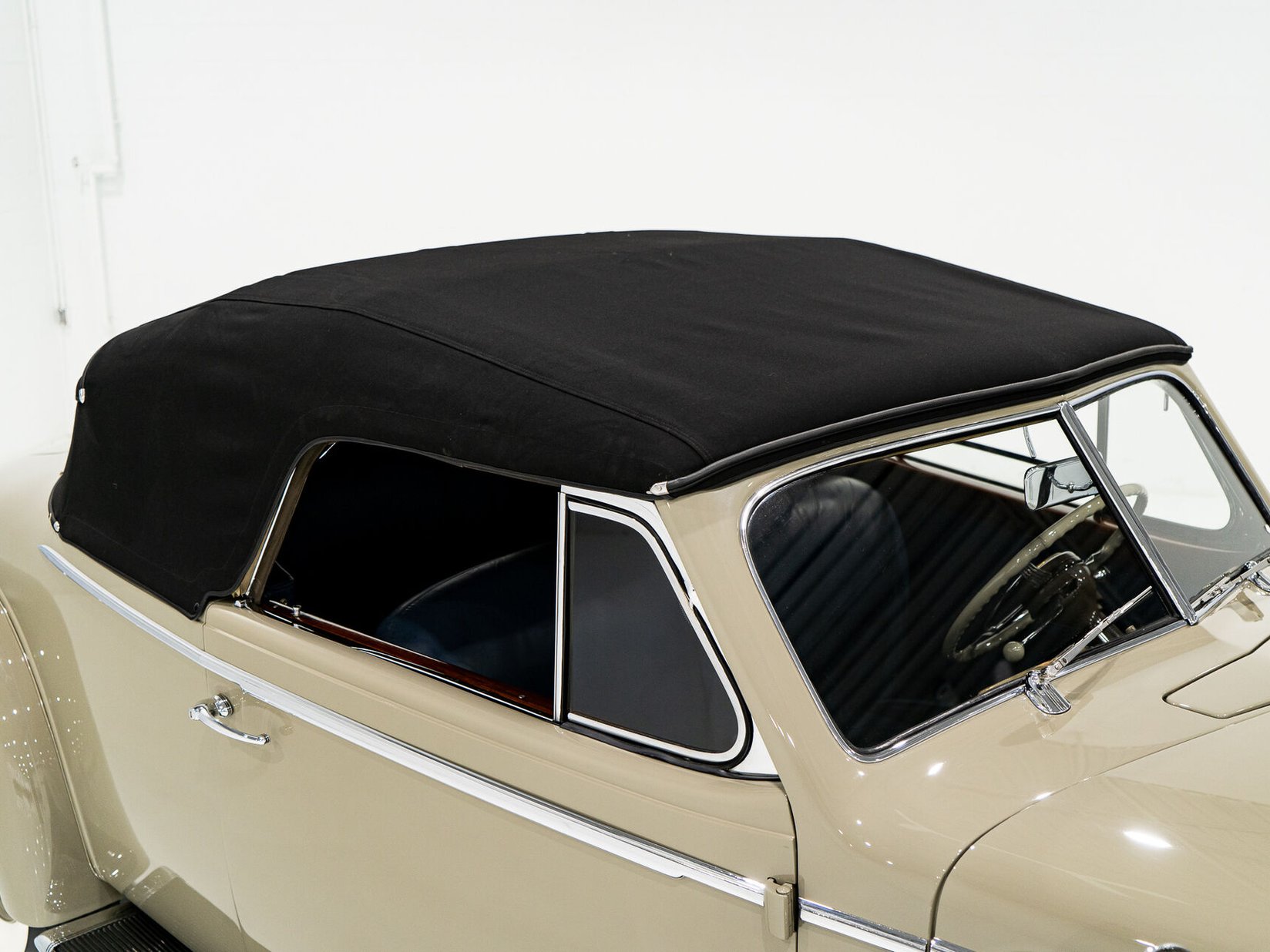 Cadillac Series 75 1 of 27 built. Former CCCA National first prize winner *PRICE IN USD* 1939 Brun Montréal - photo #38