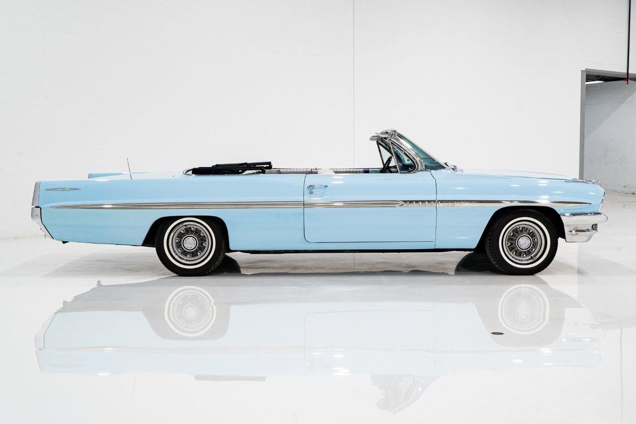 Pontiac Bonneville **PRIX EN USD**C8 Suffix 389cu.in. TriPower 4 Speed 1961 Bleu Montréal - photo #29