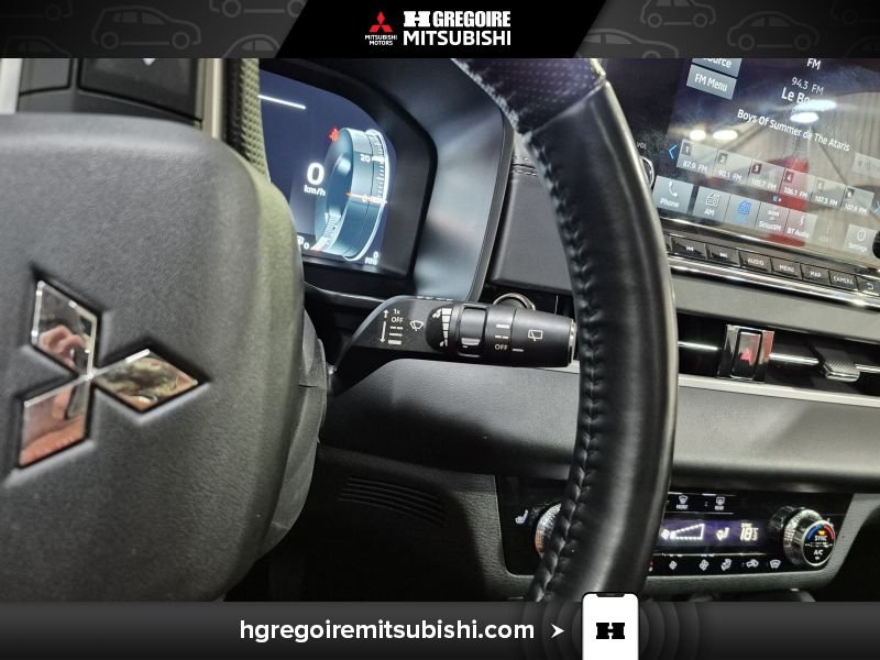 2025 Mitsubishi Outlander Plug-In Hybrid Blue Laval - photo #23