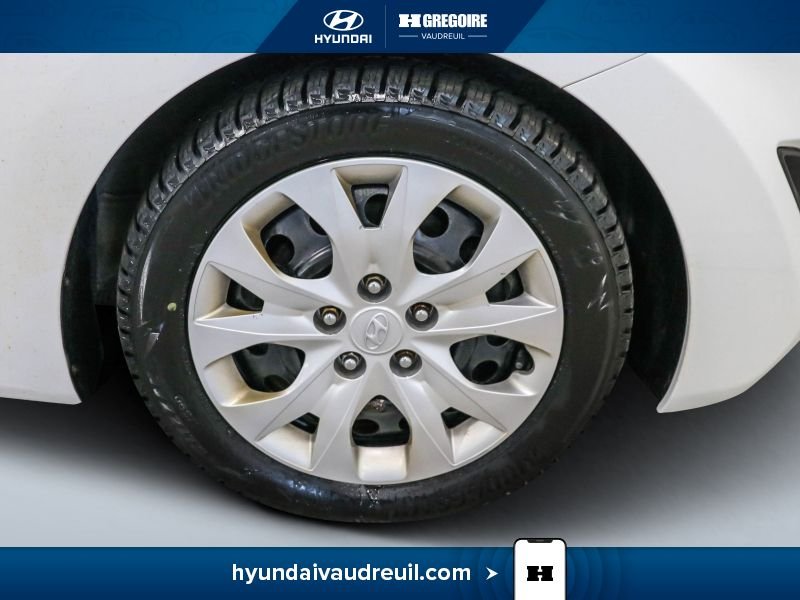 2016 Hyundai Elantra White Laval - photo #29