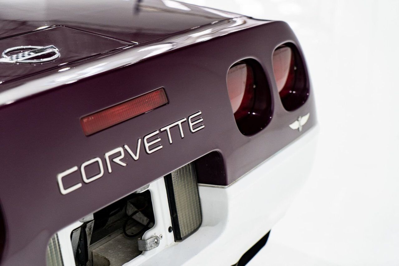 1995 Chevrolet Corvette Convertible Pace Car Pink Montreal - photo #5