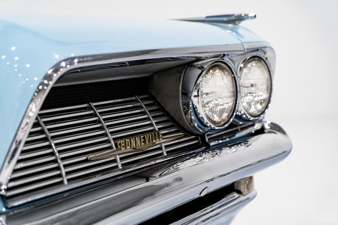 Pontiac Bonneville **PRIX EN USD**C8 Suffix 389cu.in. TriPower 4 Speed 1961 Bleu Montréal - photo #3