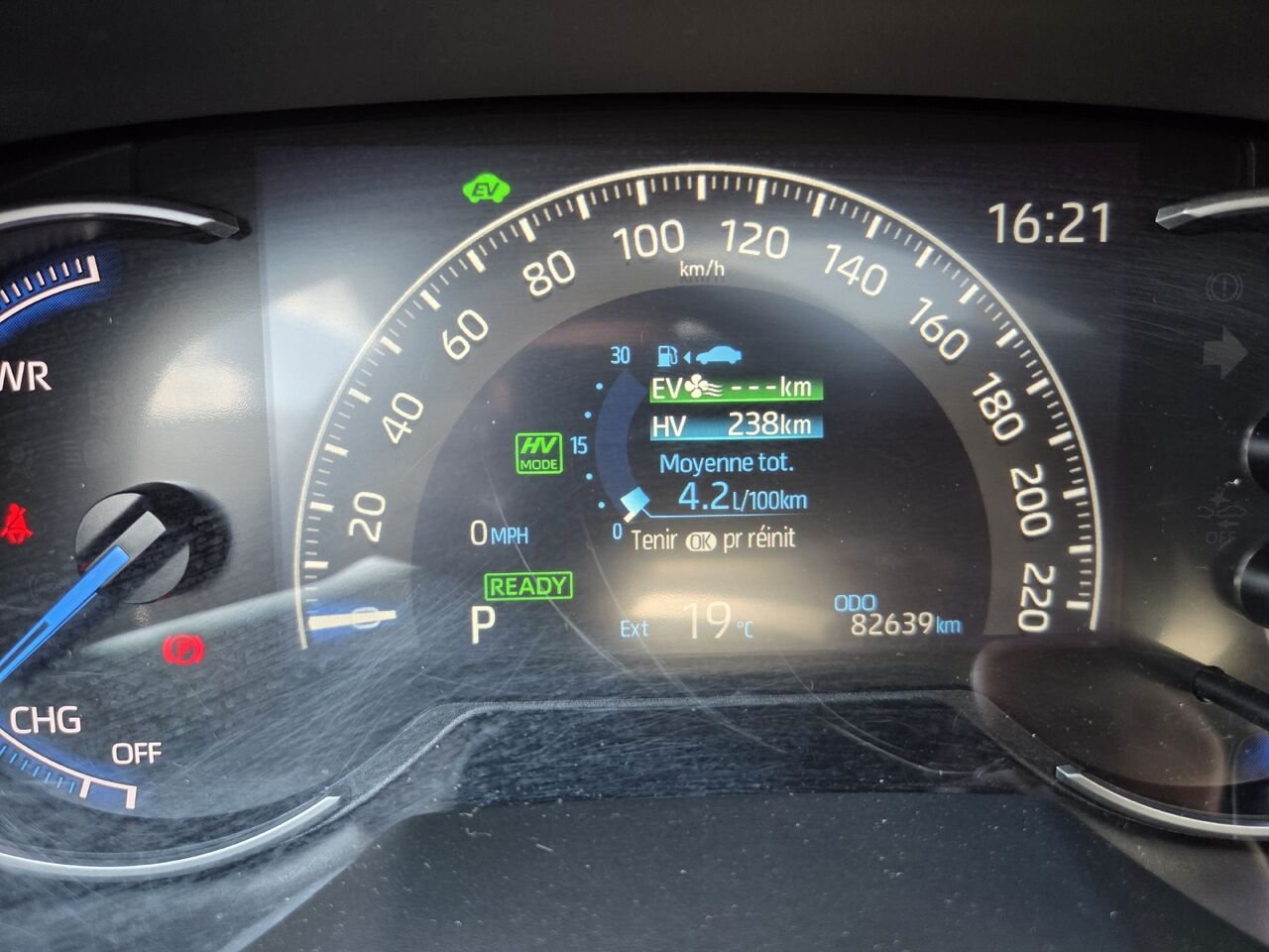 2024 Toyota RAV4 PRIME Black Mont-Laurier - photo #20