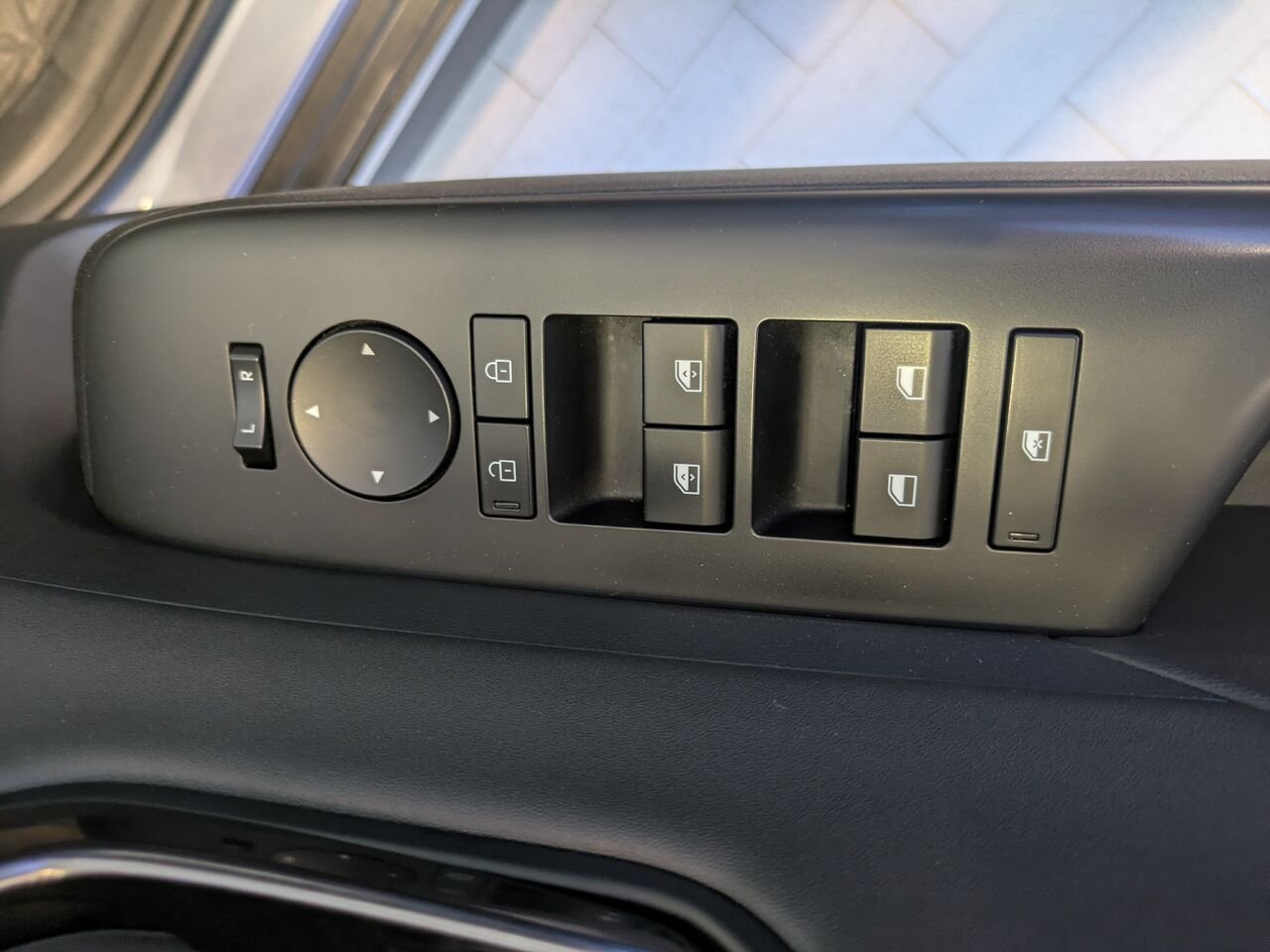 Hyundai Kona 2024 Gris Gatineau - photo #5