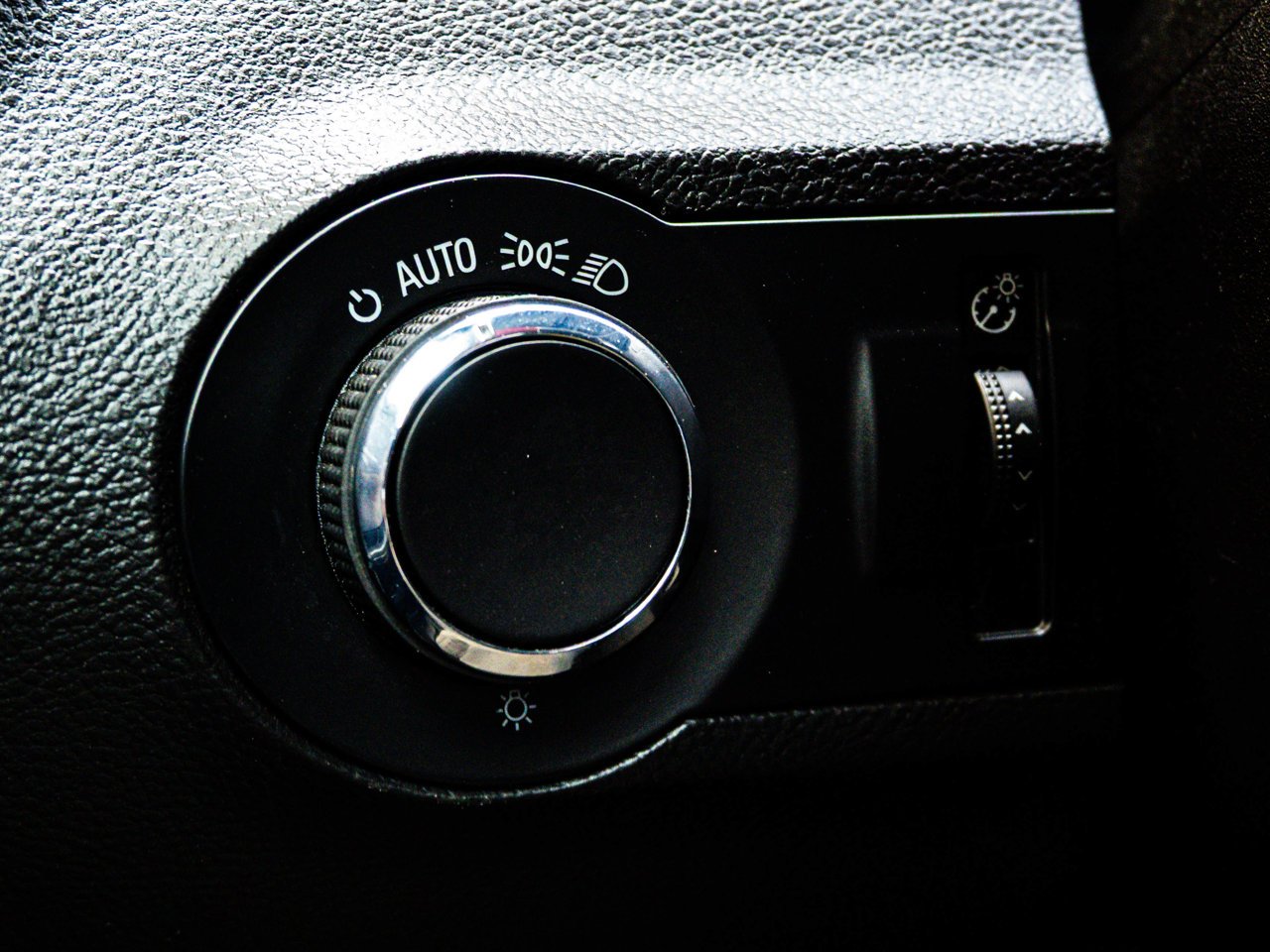 2013 Chevrolet Camaro 2dr Cpe 2LT Red Sherwood Park - photo #18
