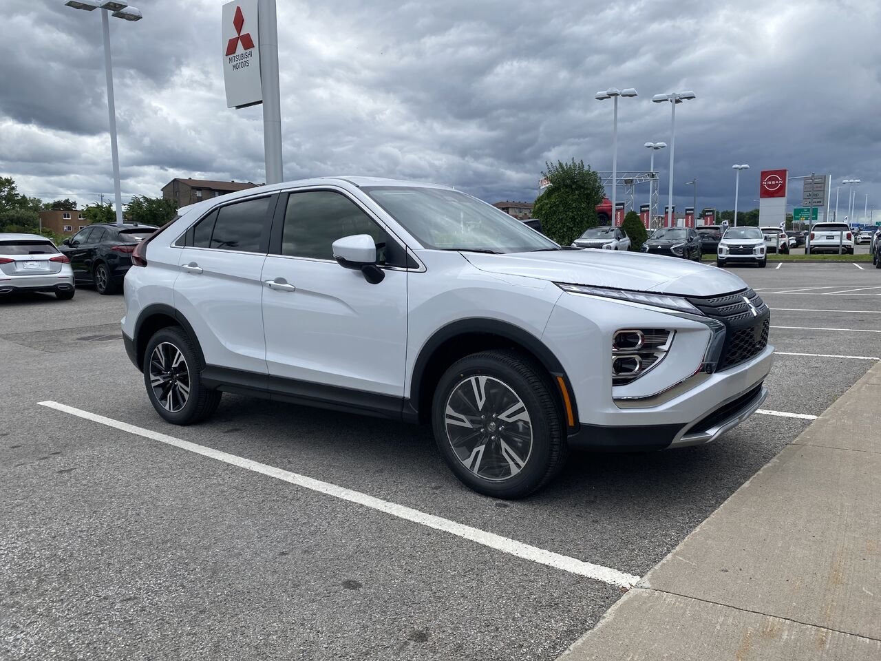 Mitsubishi Eclipse Cross 2026 Blanc diamant Saint-Eustache - photo #0