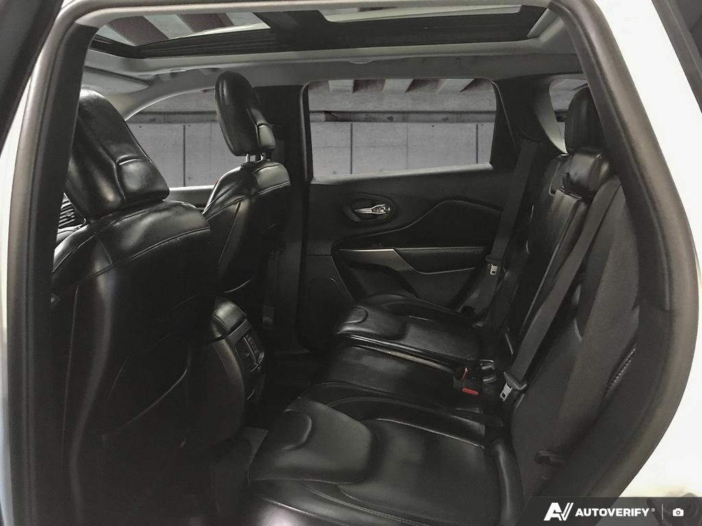 2019 Jeep Cherokee 2601086A | Limited White Edmonton - photo #22