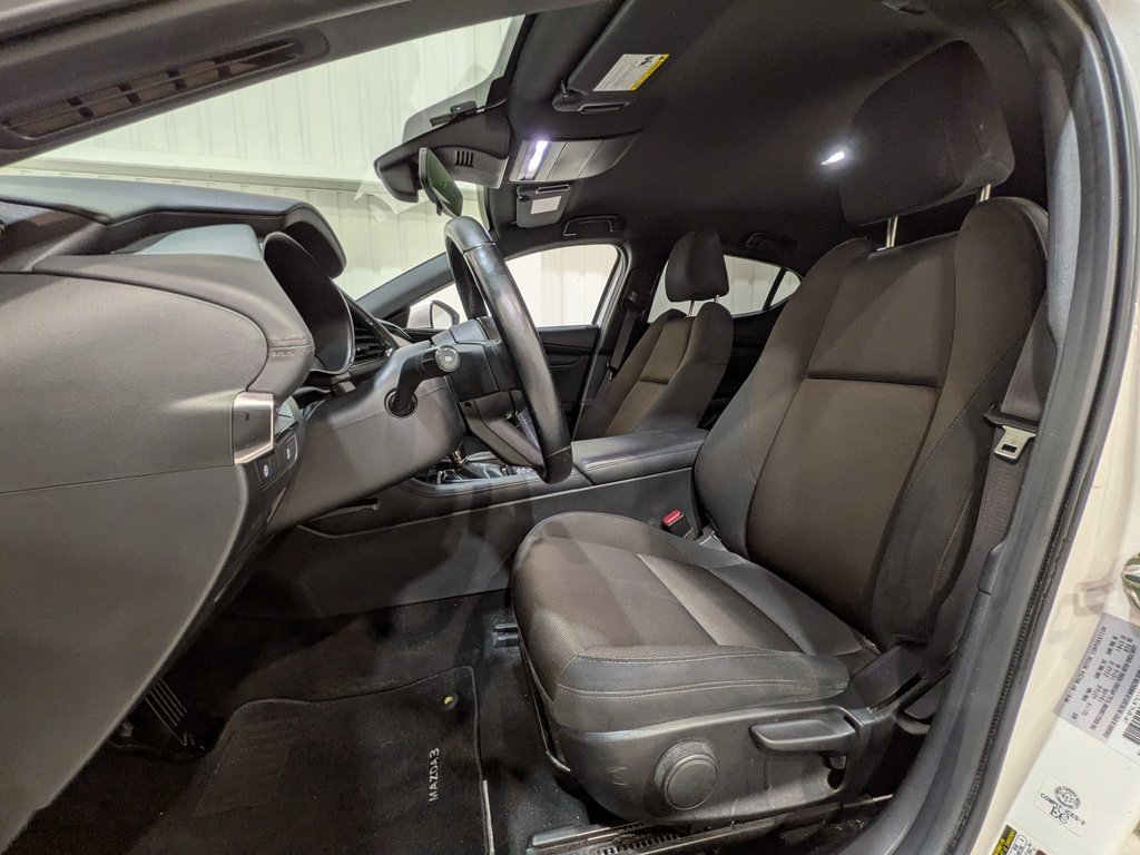2019 Mazda Mazda3 Sport GS Auto FWD White Val-David - photo #1