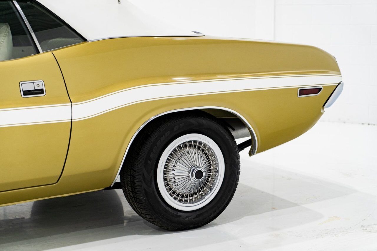 Dodge Challenger *PRIX EN USD* Convertible Fully restored to desirable specifications 1971 Or Montréal - photo #47