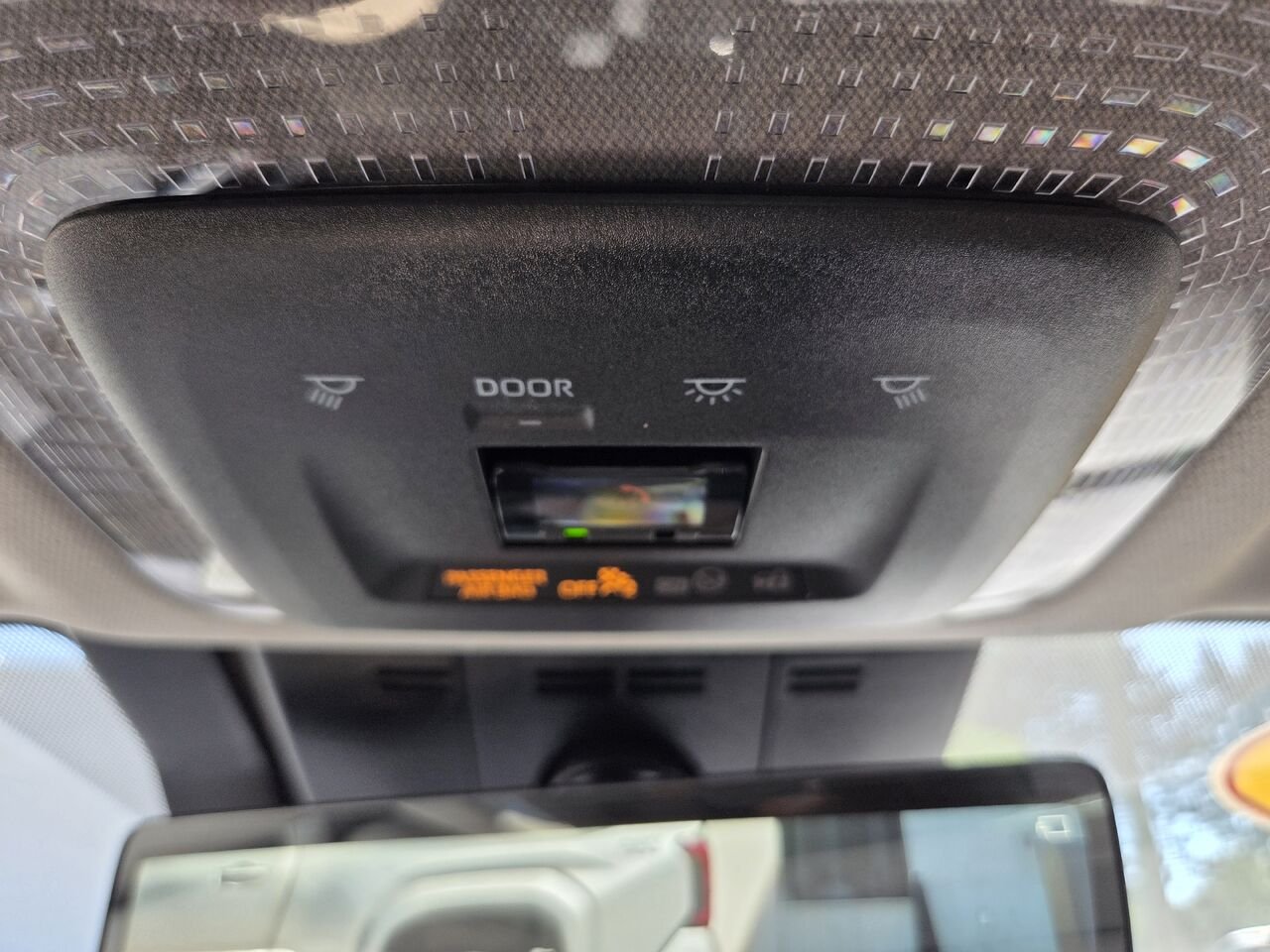 2024 Toyota PRIUS PRIME Red Mont-Laurier - photo #27