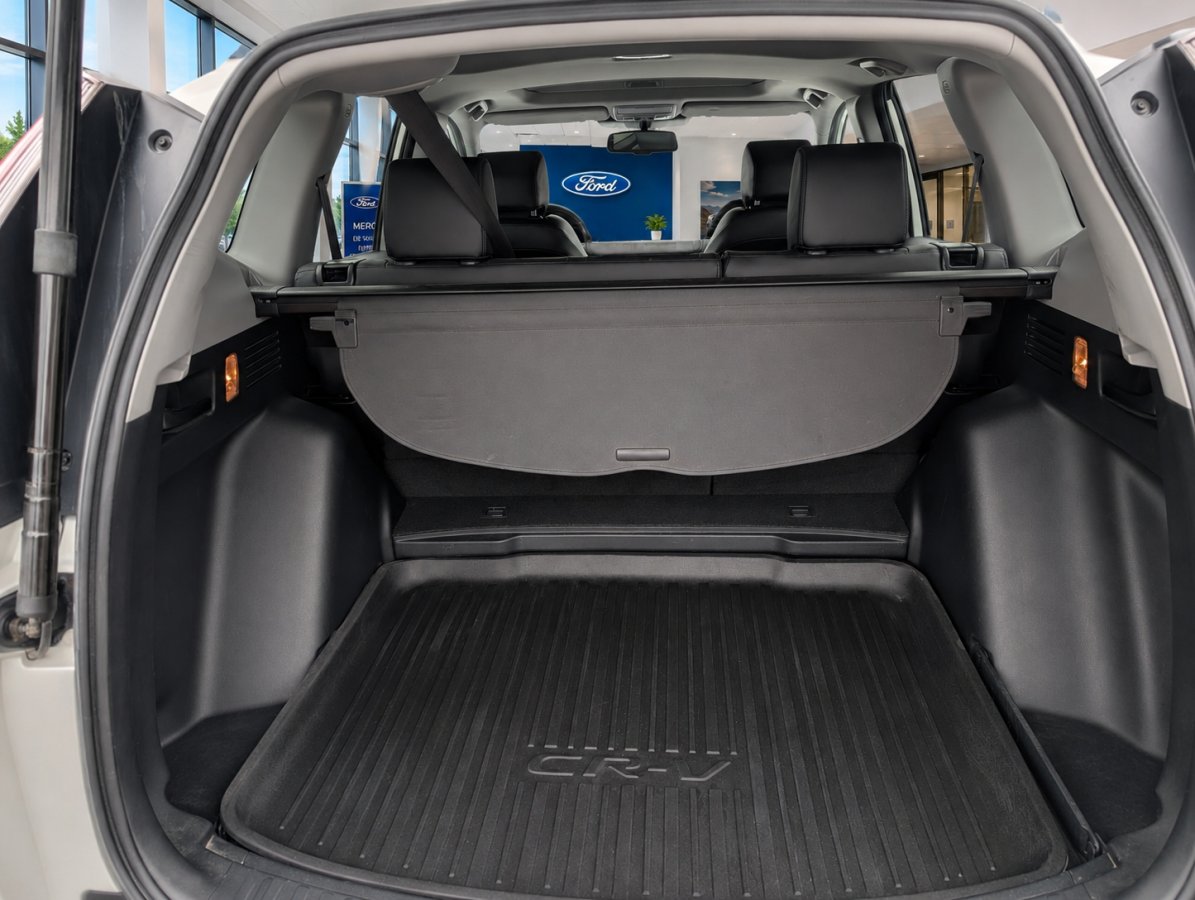 2019 Honda CR-V White La Sarre - photo #10