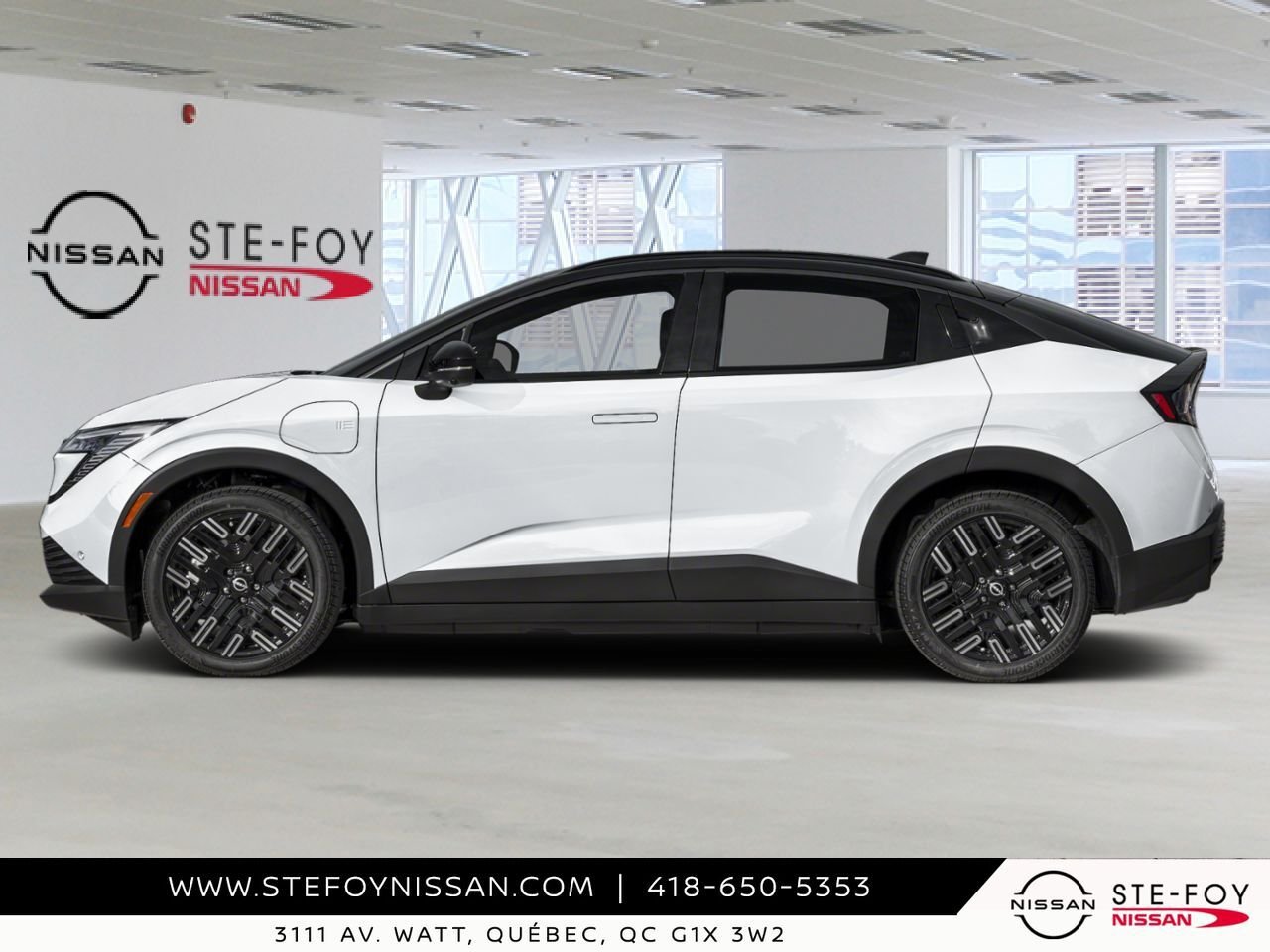 2026 NISSAN LEAF Everest White Pearl Tricoat/Black Ste-Foy - photo #2