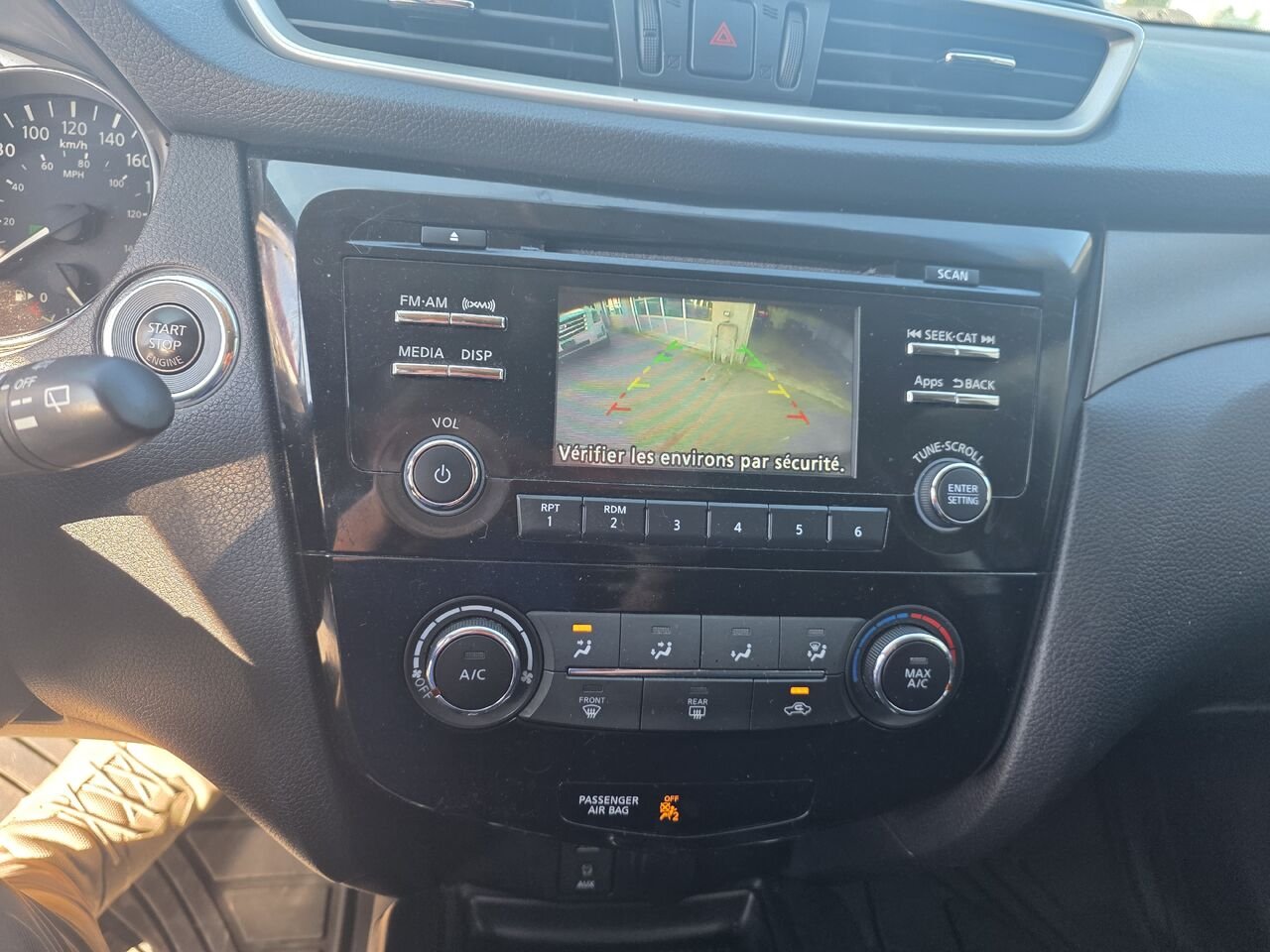 2016 Nissan Rogue Black  - photo #13