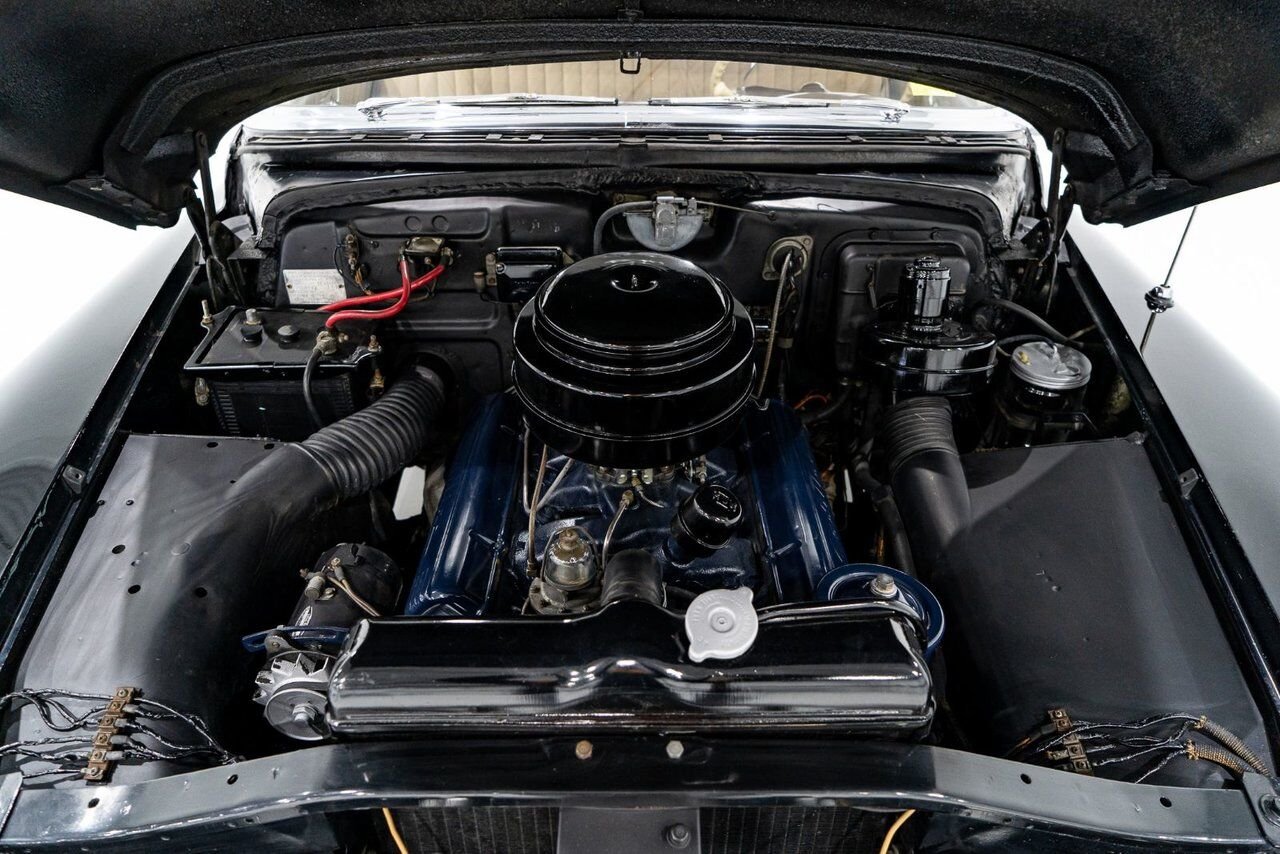 Cadillac Fleetwood Unrestored factory black paint **PRICE IN USD** 1951 Noir Montréal - photo #14