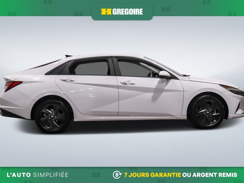 2022 Hyundai Elantra White Laval - photo #10