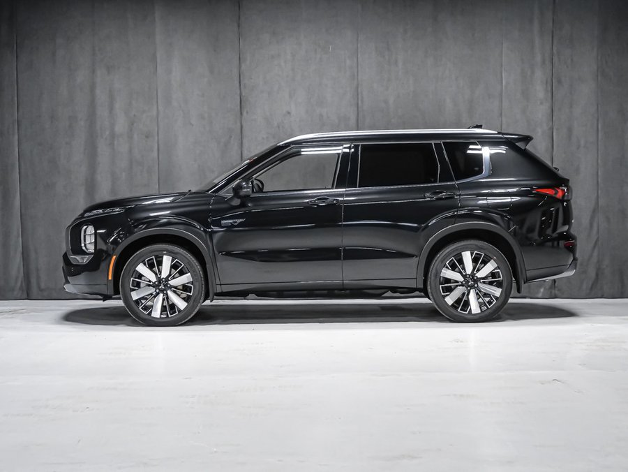 2026 Mitsubishi Outlander Plug-In Hybrid GT Black Diamond Premium Finish