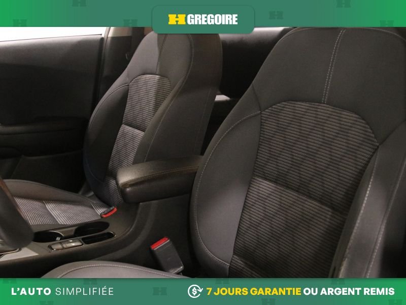 2020 Kia Niro White Saint-Eustache - photo #13