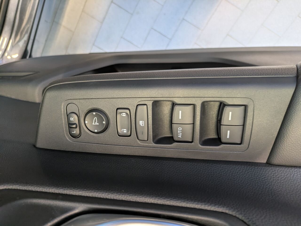 2023 Honda CR-V Grey Gatineau - photo #5