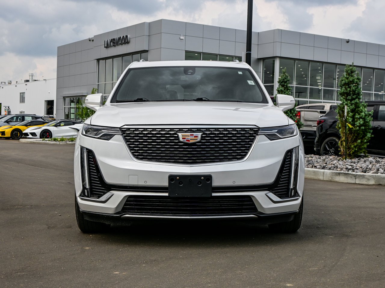 2024 Cadillac XT6 AWD 4dr Luxury White Sherwood Park - photo #2