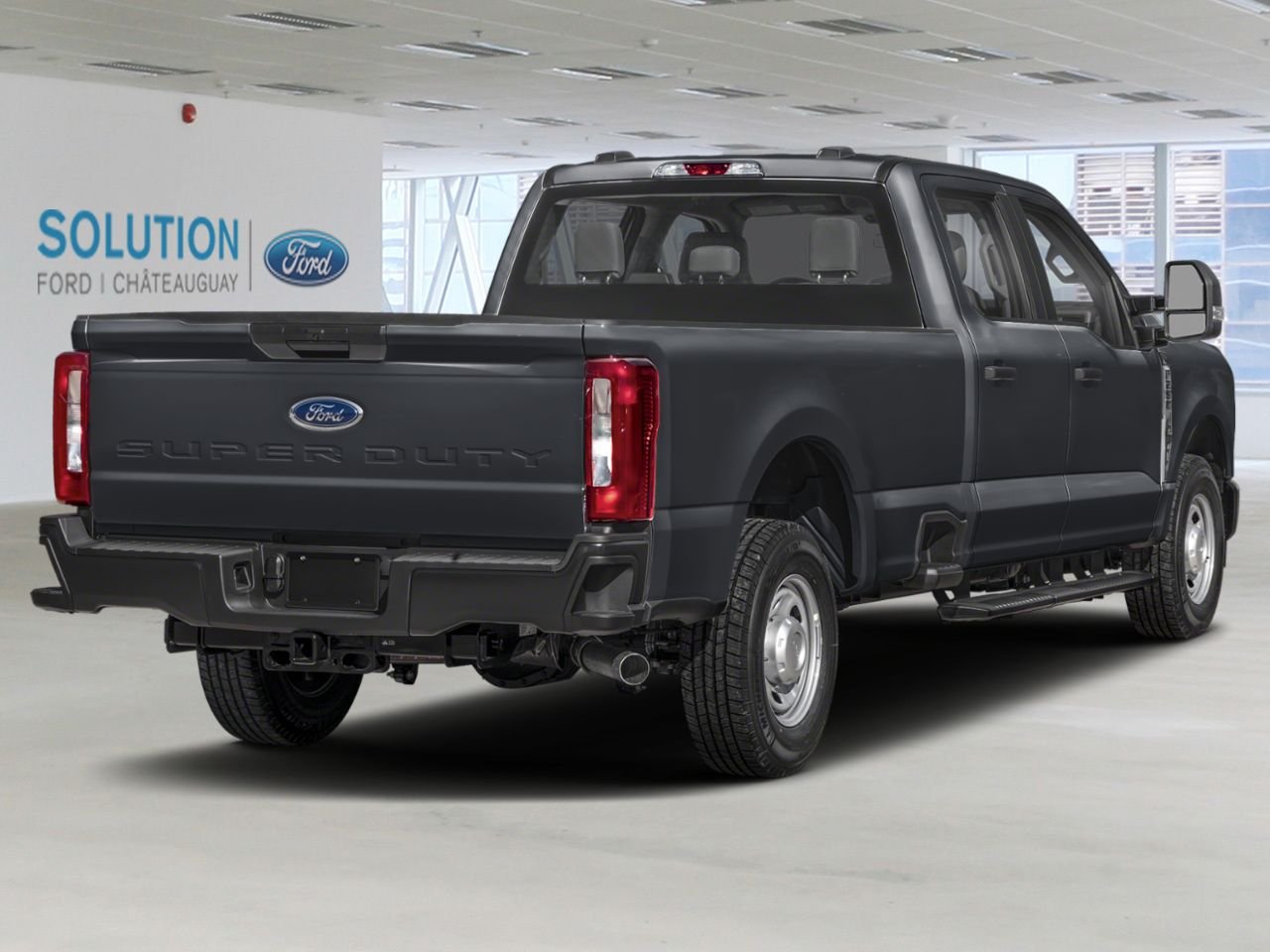 Ford Super Duty F-250 SRW XL CABINE 6 PLACES 4RM CAISSE DE 6,75 PI 2026 Noir agate métallisé Châteauguay - photo #2