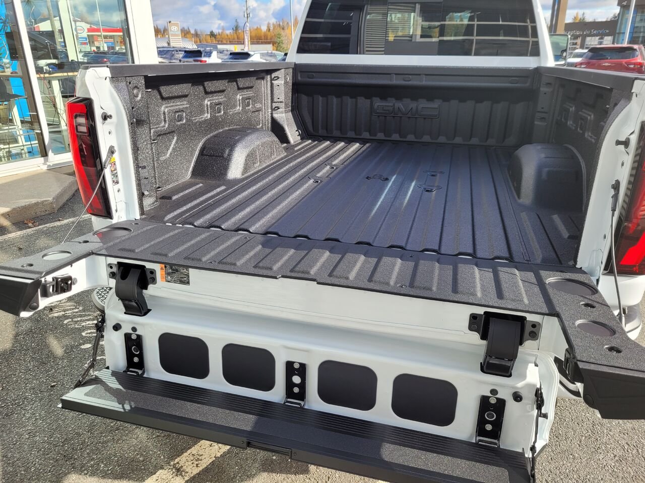 GMC Sierra 2500HD Denali cabine multiplace 4RM 159 po 2026 Blanc glacier 3 couches Thetford Mines - photo #12