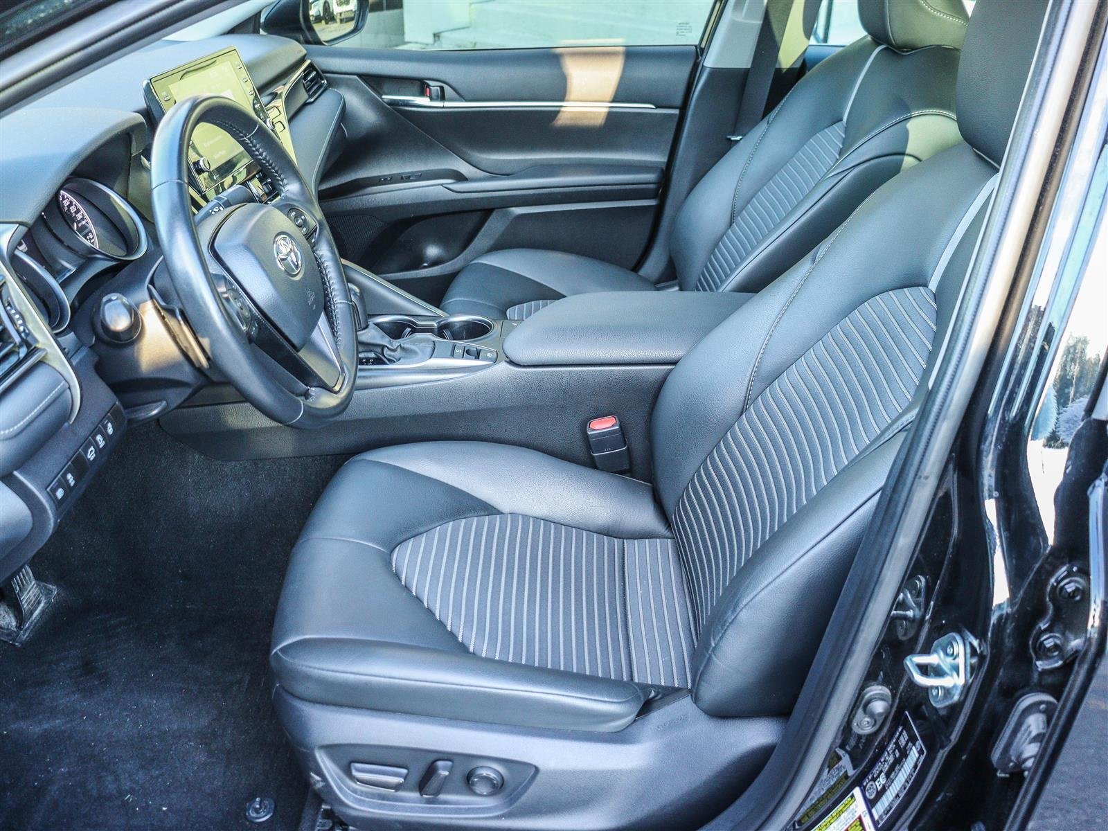 2024 Toyota Camry SE Ottawa & Gatineau - photo #7
