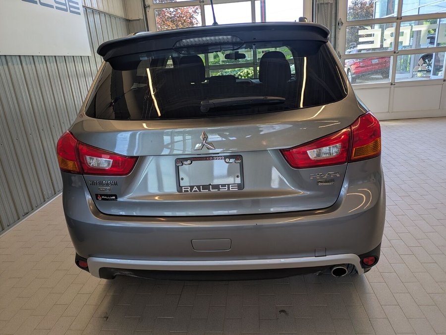 Mitsubishi RVR limited AWD 2015 Gris