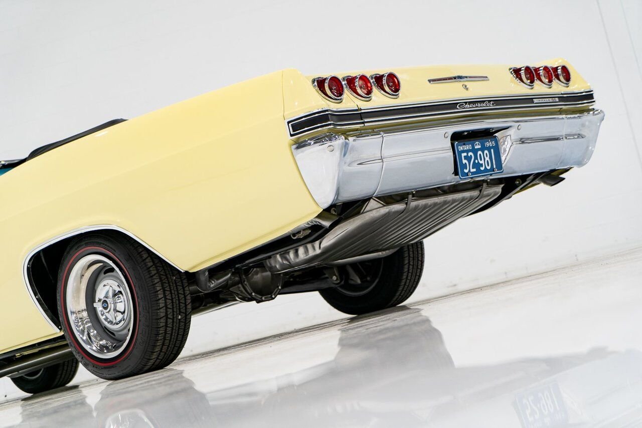 1965 Chevrolet Impala SS *PRIX EN USD* 396/325HP 4spd frame off restoration Yellow Montreal - photo #105