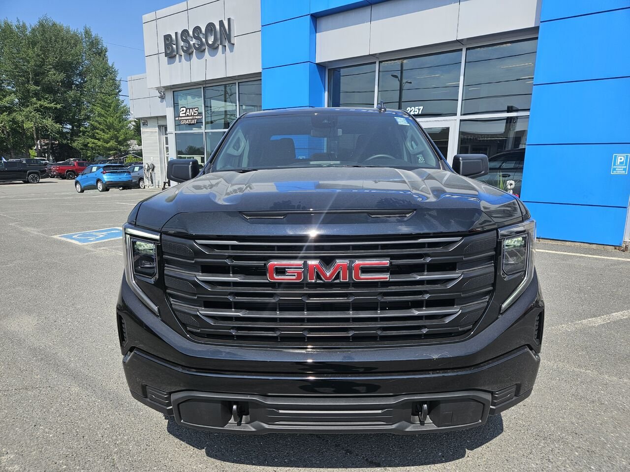 2026 GMC Sierra 1500 Pro cabine multiplace 4RM 157 po Onyx Black Thetford Mines - photo #3