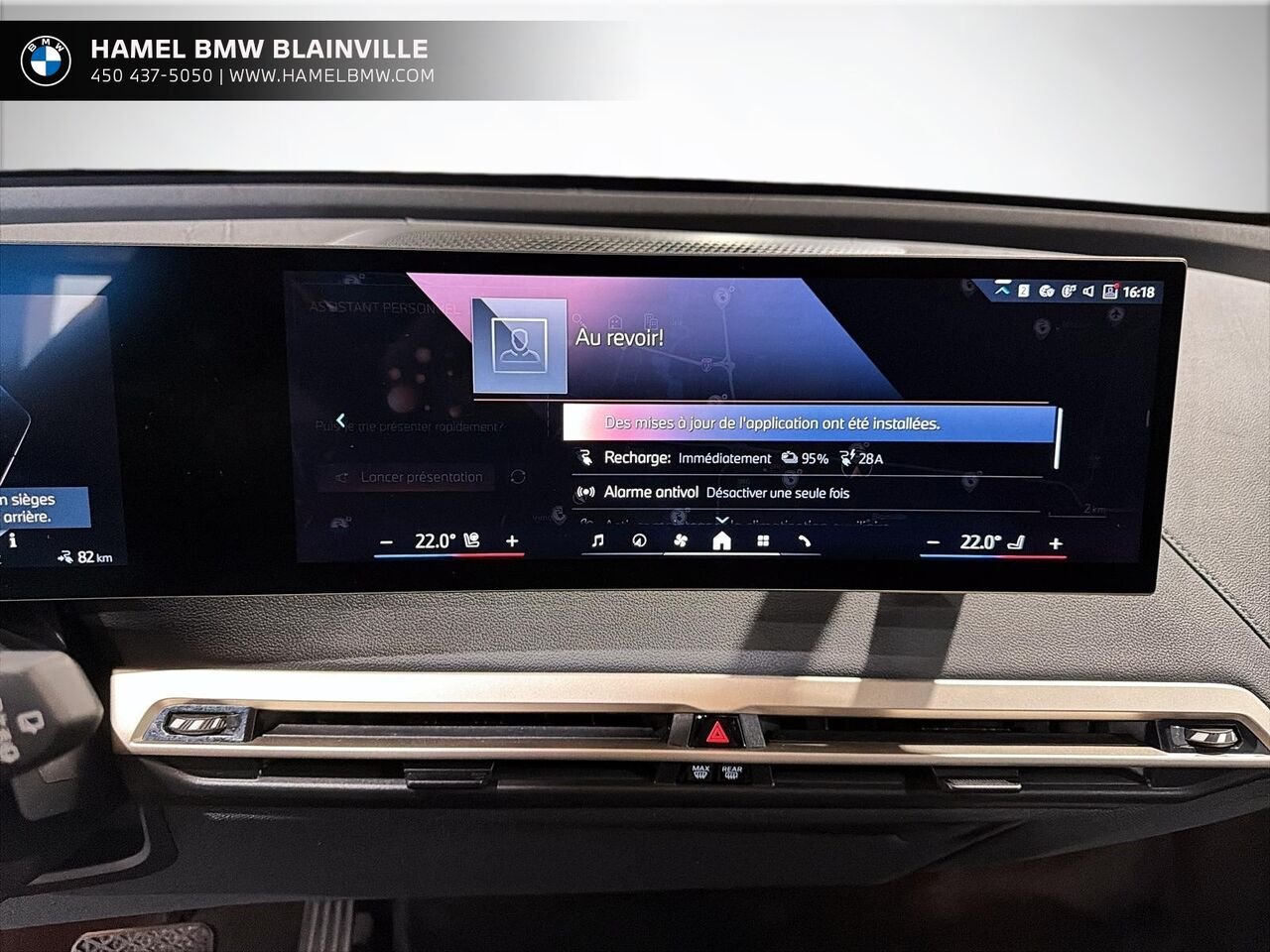 2024 BMW iX xDrive40 véhicule d'activités sportives Blue Blainville - photo #12