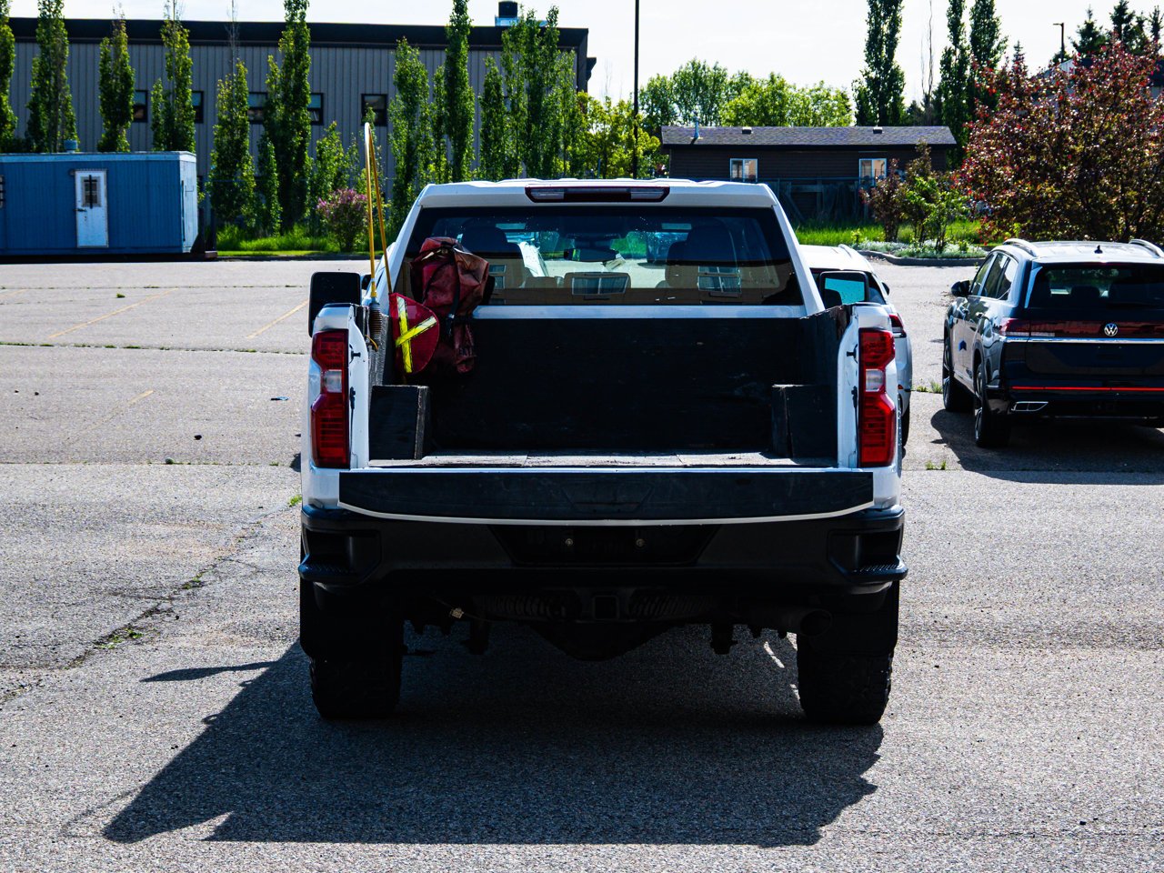 2024 Chevrolet Silverado 3500HD 4WD Crew Cab 159 Work Truck White Sherwood Park - photo #14