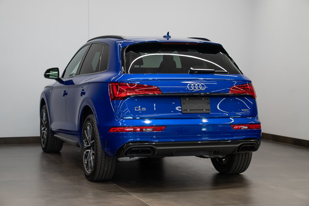 Audi Q5 Technik 45 TFSI quattro / Very LOW KM 2023 Bleu Kirkland - photo #5