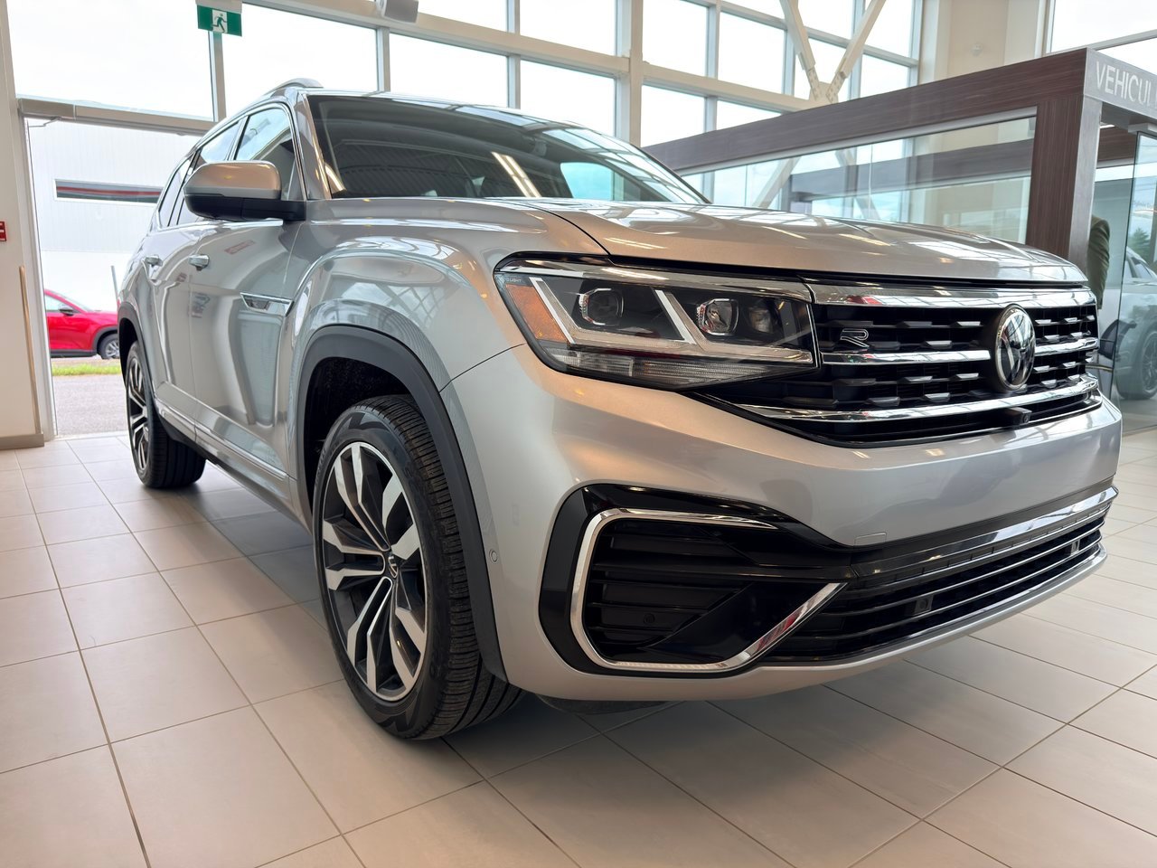 Volkswagen Atlas 2021 Gris Notre-Dame-des-Prairies - photo #7