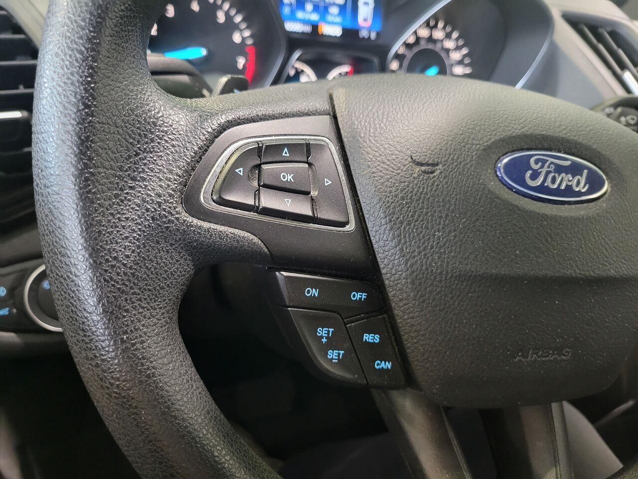 2017 Ford Escape White  - photo #16