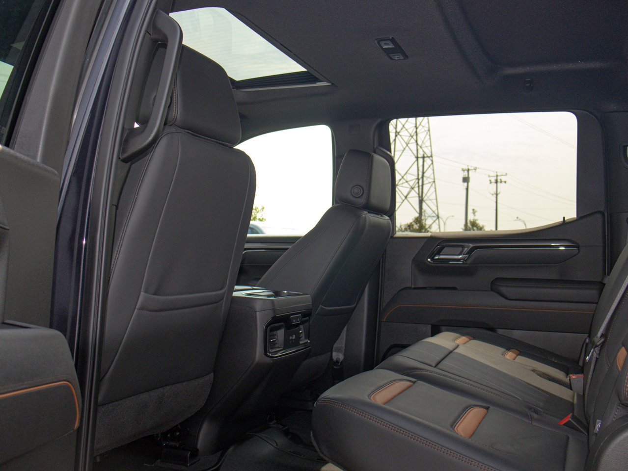 2025 GMC Sierra 1500 4WD Crew Cab 147 AT4 Grey Sherwood Park - photo #35