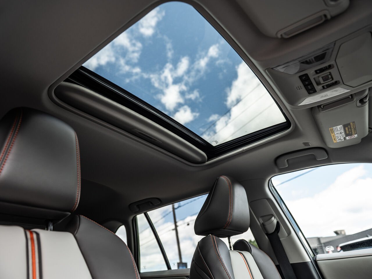 2025 Toyota RAV4 Green Sainte-Julienne - photo #32