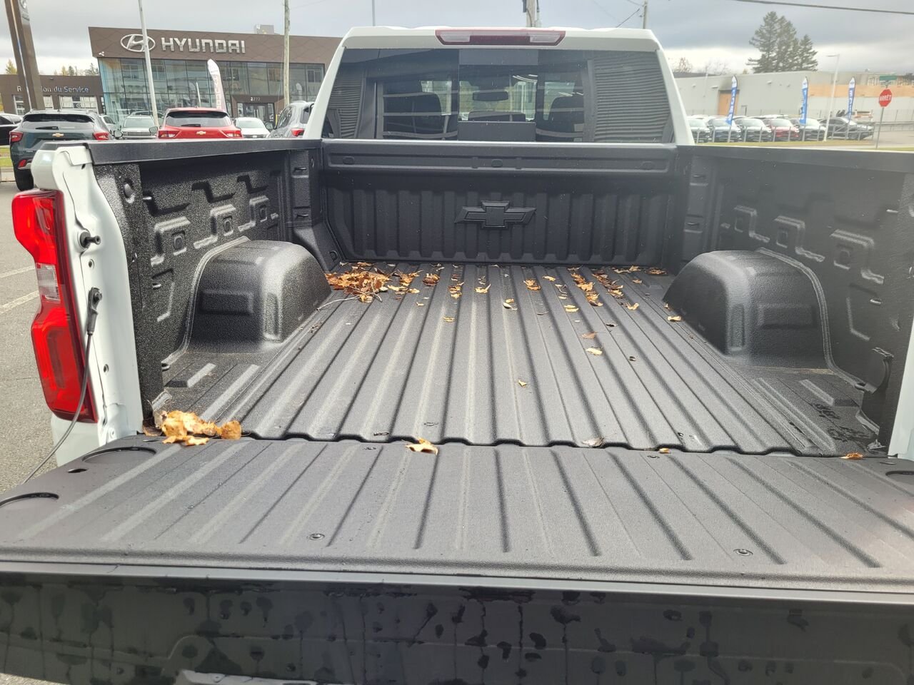 2026 Chevrolet Silverado 1500 RST cabine multiplace 4RM 157 po SUMMIT WHITE Thetford Mines - photo #17