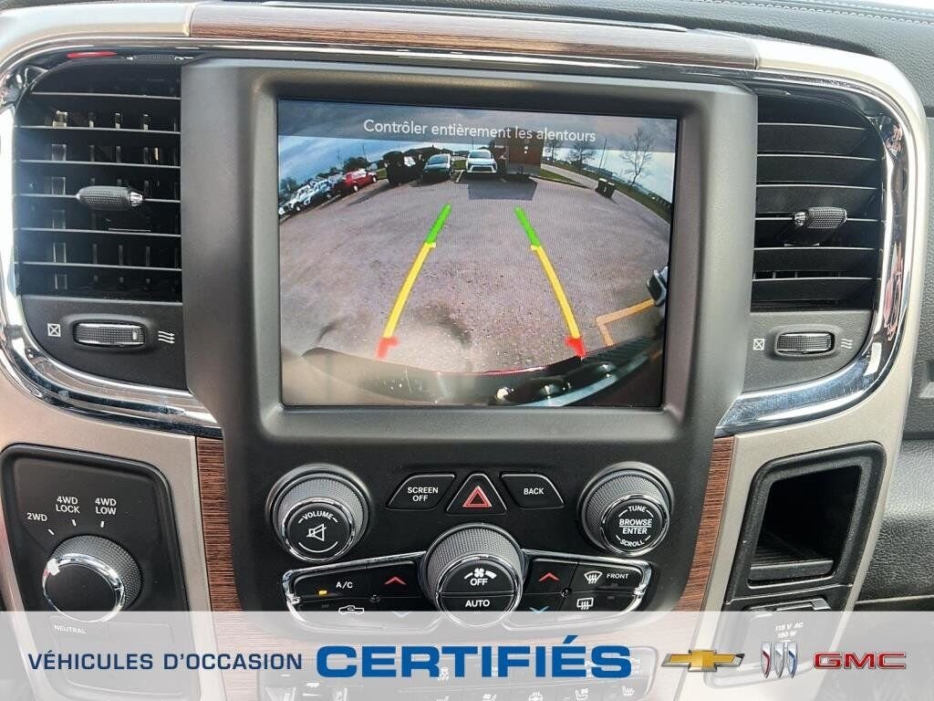 2017 Ram 2500 VIN 3C6UR5FJ9HG555161 Red Chicoutimi - photo #18