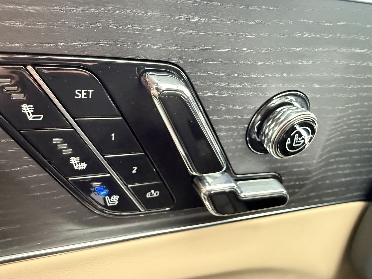 Cadillac LYRIQ SPORT AWD NIVEAU 3 NAPPA FINANCEMENTÀ PARTIR 0.99% 2024 Vert Laval - photo #30