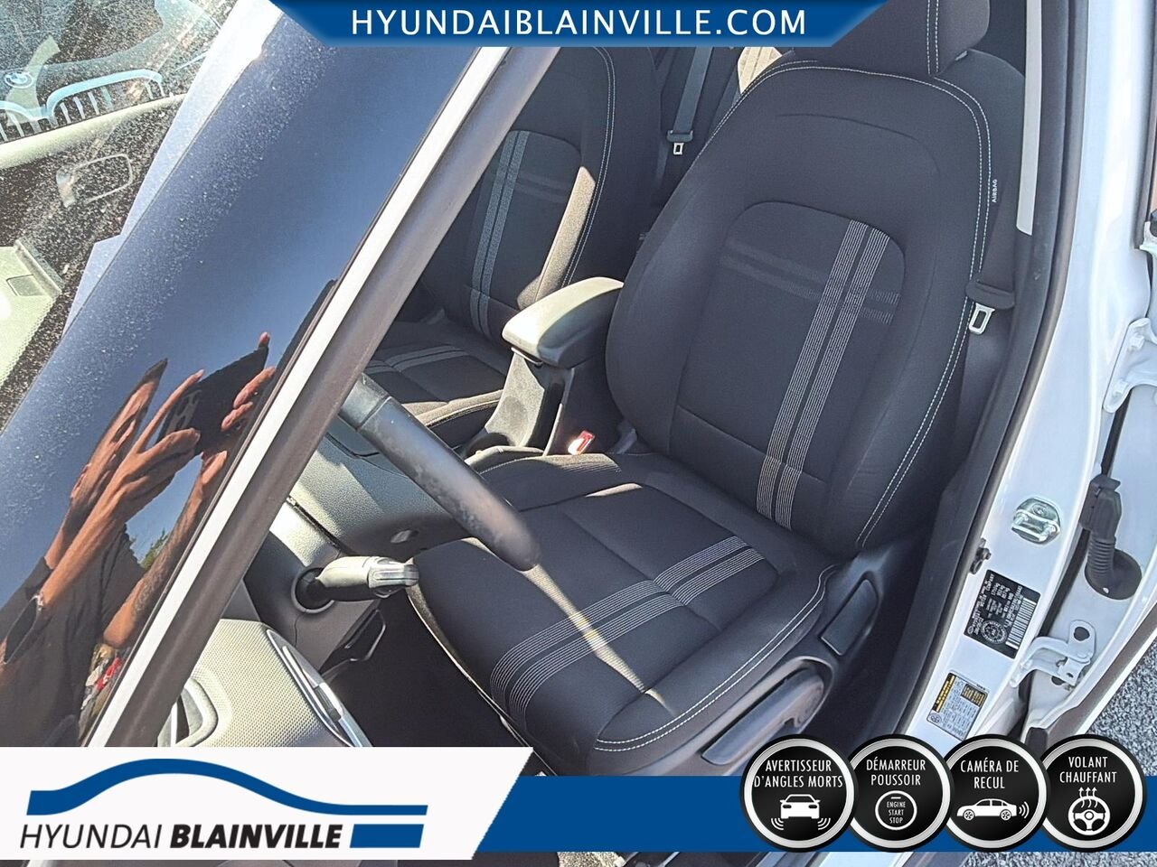 Hyundai Venue 2022 Blanc Blainville - photo #8